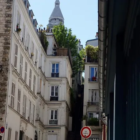 スタジオ デ シャルム ア モンマルトル パリ