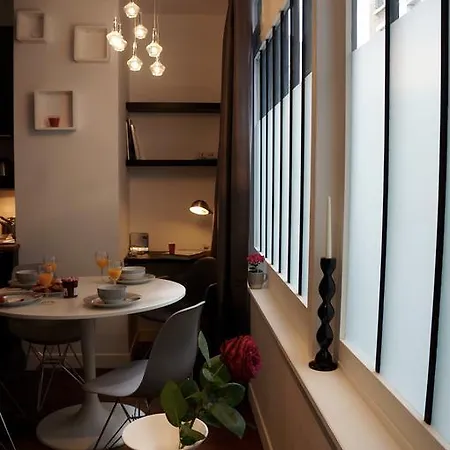 アパート スタジオ デ シャルム ア モンマルトル パリ