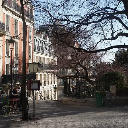 スタジオ デ シャルム ア モンマルトル