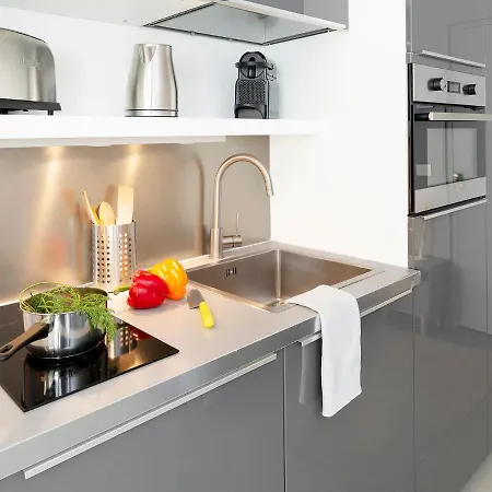 スタジオ デ シャルム ア モンマルトル *