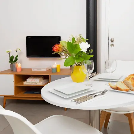 スタジオ デ シャルム ア モンマルトル * パリ