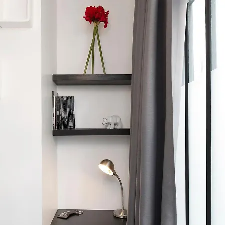 スタジオ デ シャルム ア モンマルトル アパート パリ