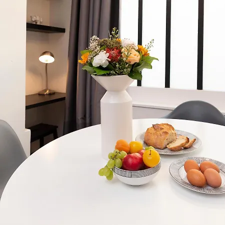 スタジオ デ シャルム ア モンマルトル *