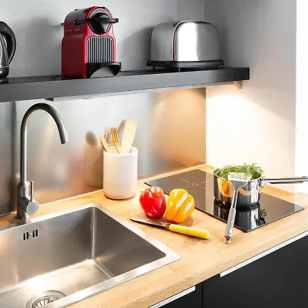 スタジオ デ シャルム ア モンマルトル * パリ